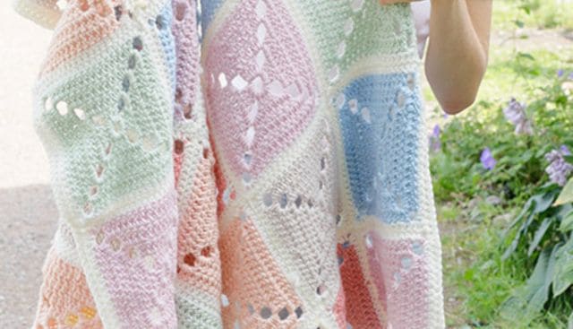 bobine et crochet couverture pastel printemps
